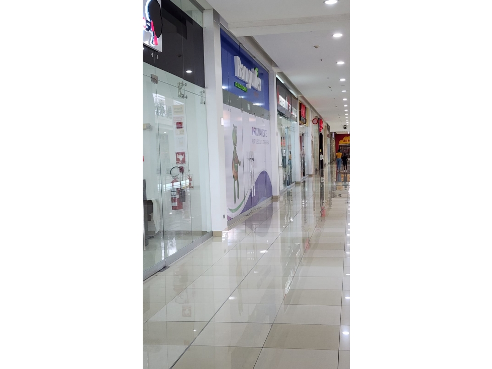 venta de local en el Andes Mall, Excelente. PRECIO REDUCIDO - 3