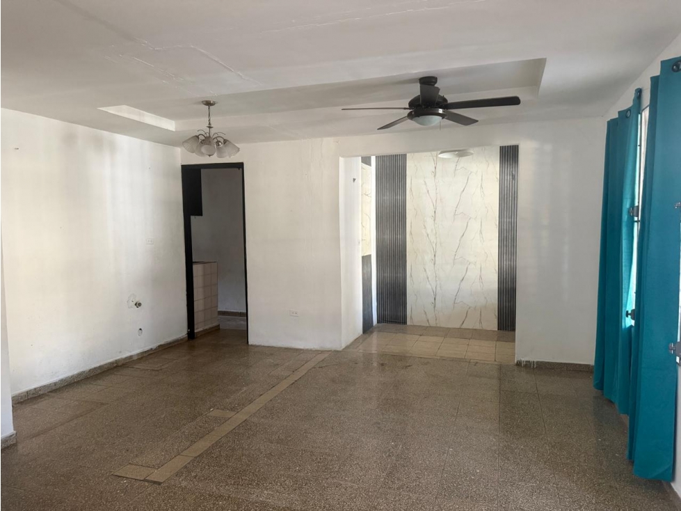 VENTA DE CASA EN CERRO VIENTO CENTRICA IDEAL PARA NEGOCIO — foto 2