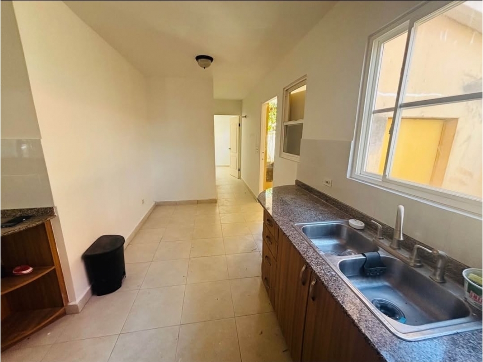 ALQUILER DE CASA EN BRISAS DEL GOLF. — foto 4