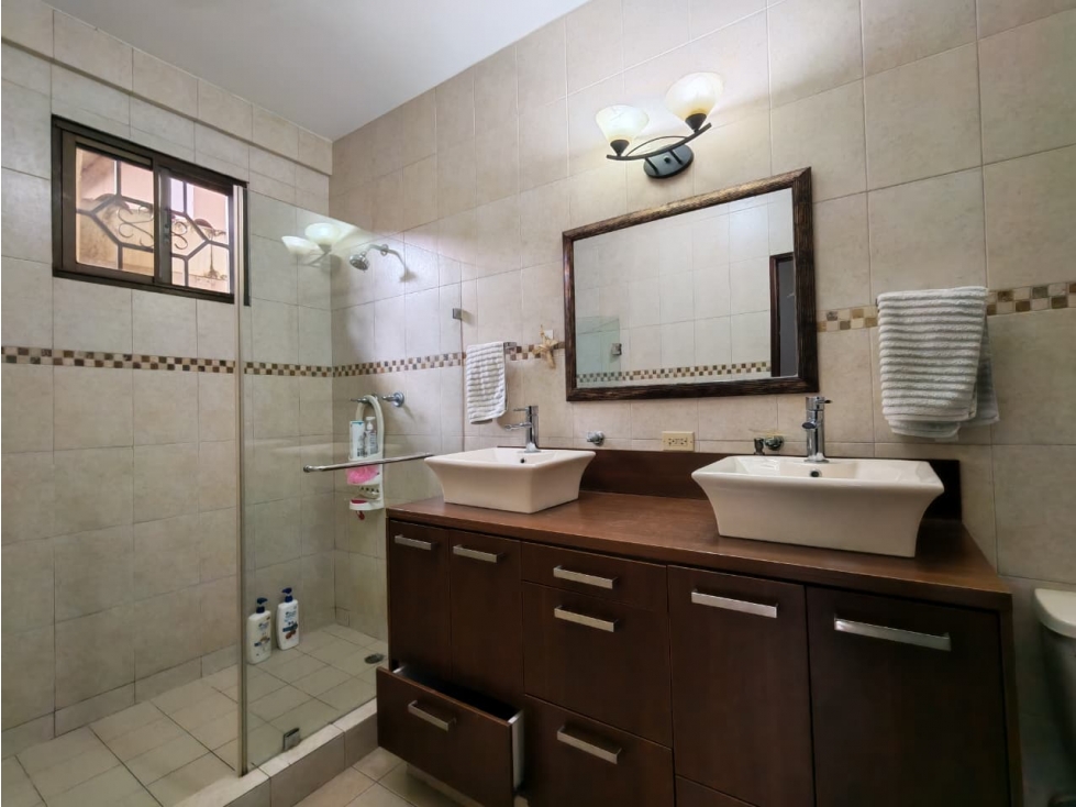 Casa en Venta en Ancón | Amplios espacios 348 m2 CT - 2