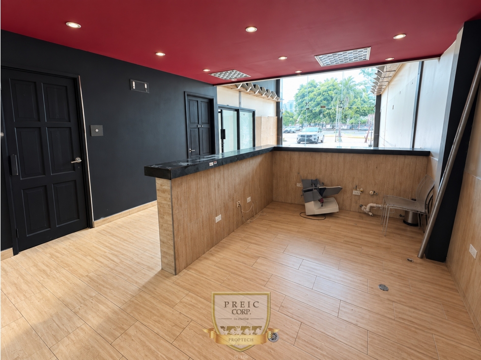 Alquilo local comercial en Plaza de Obarrio L.T - 3
