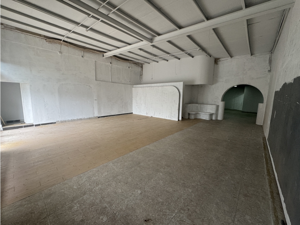 Alquilo local comercial en San Francisco L.T — foto 2