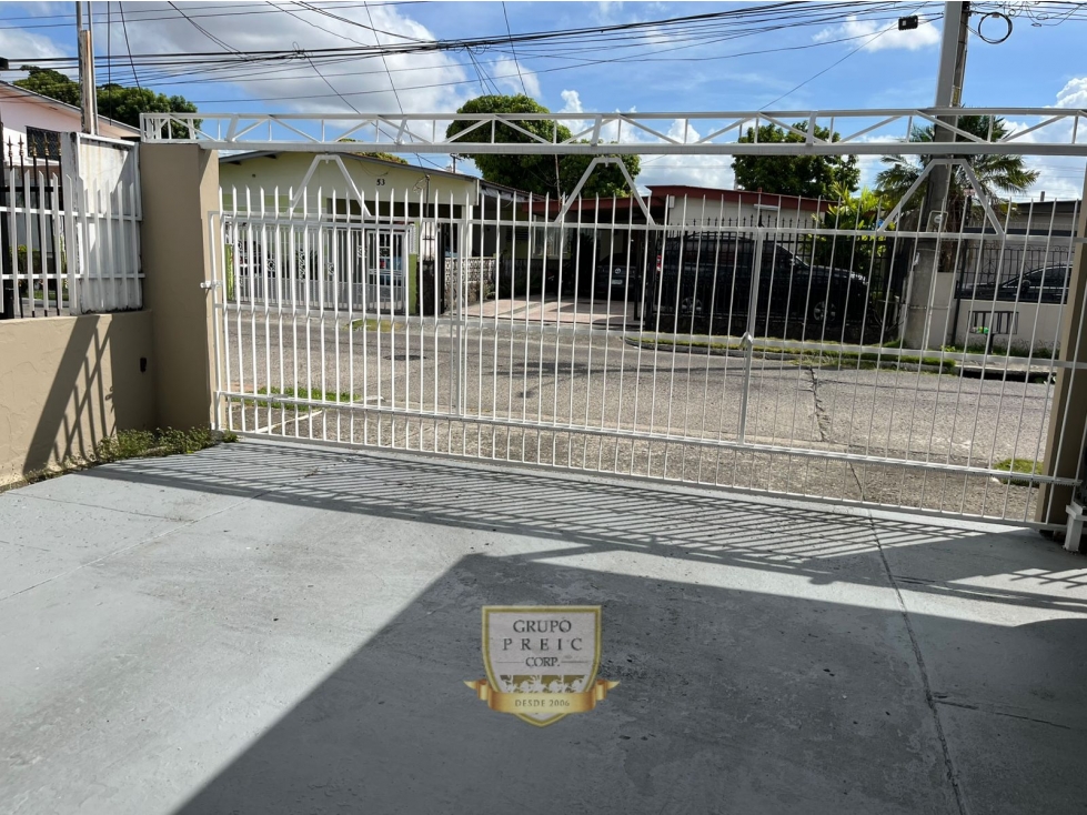 CASA EN CHANIS CON ESTUDIO Y AMPLIO PATIO (C.P) — foto 2