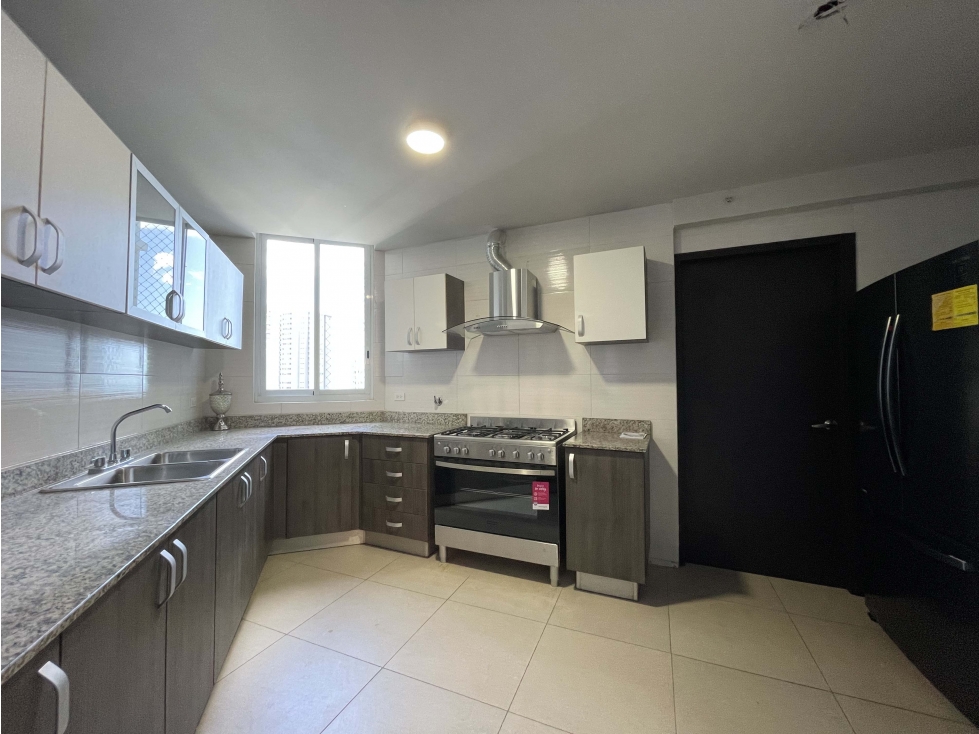 Se vende apartamento En Costa del Este Amoblado LH - 5