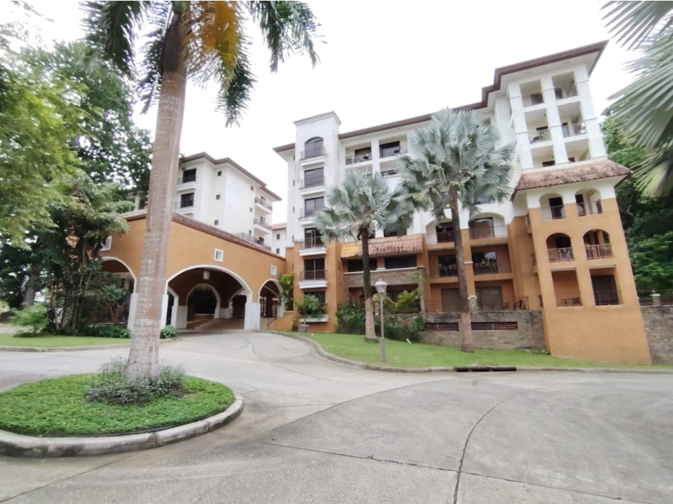 Embassy Club, PH Courtyard, Clayton