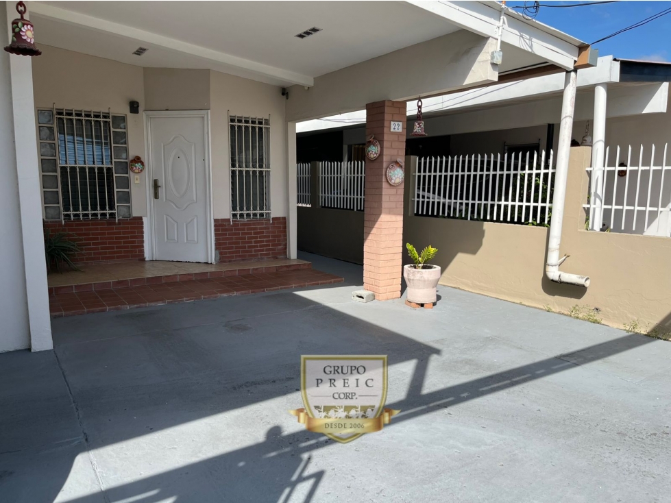 CASA EN CHANIS CON ESTUDIO Y AMPLIO PATIO (C.P)