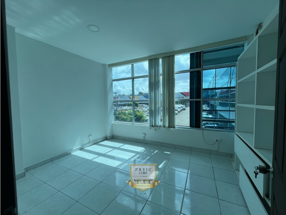 Alquiler o Venta local Comercial Via Domingo Diaz — foto 3