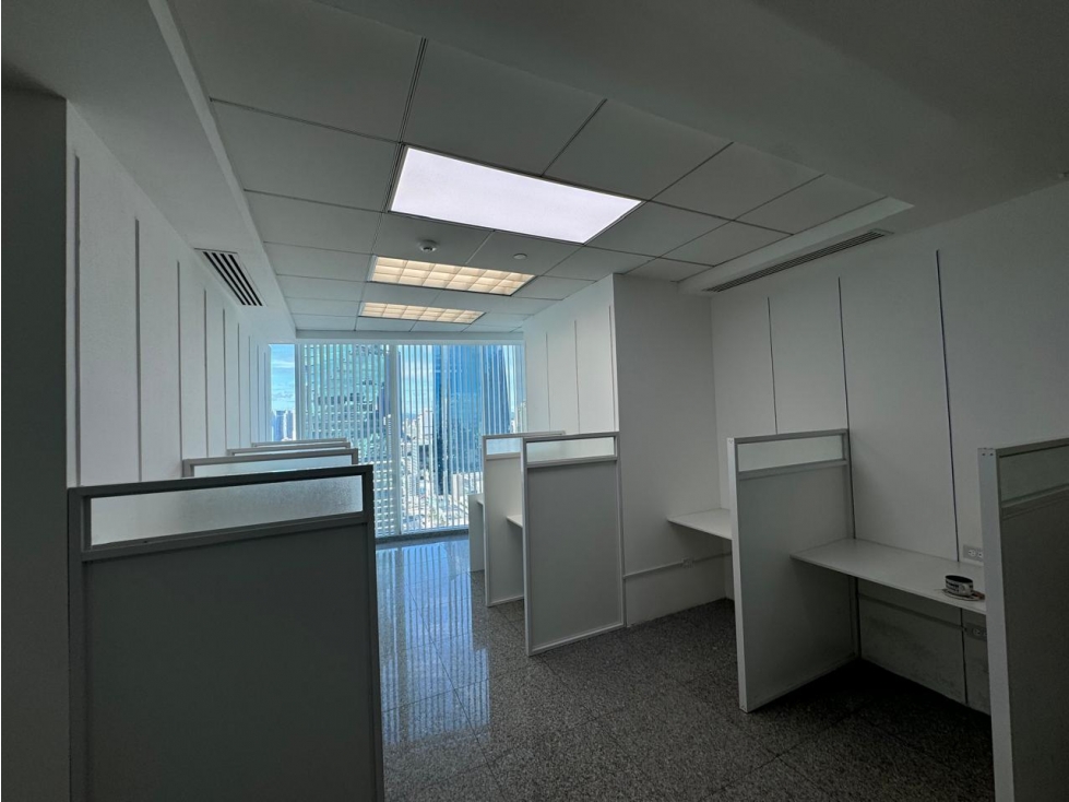 Alquiler de oficina en el edificio GLOBAL BANK | Calle 50