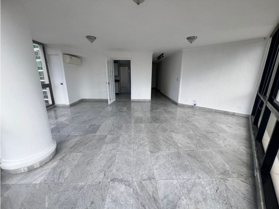 Venta de apartamento en el edificio VISTA TOWER | Bella vista — foto 2