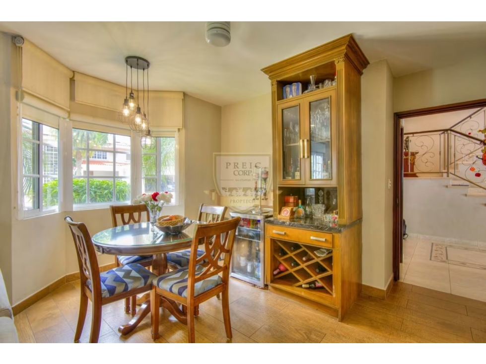 CASA UNIFAMILIAR COSTA SERENA - 661 MTS - 4 RECAMARAS - $1,120,000 DL - 4
