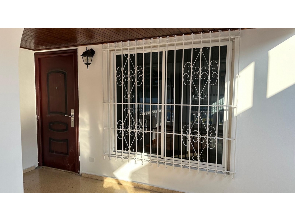 ALQUILER DE CASA EN VILLA DE LAS FUENTES A.A