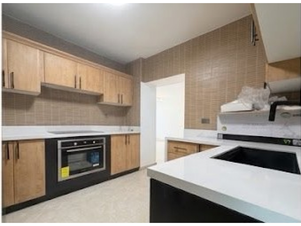 SE ALQUILA APARTAMENTO REMODELADO EN SAN FRANCISCO — foto 3