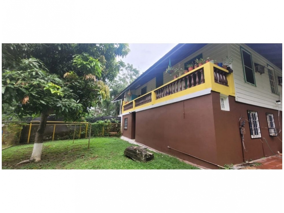 Casa en esquina - Venta - Diablo - Ancón