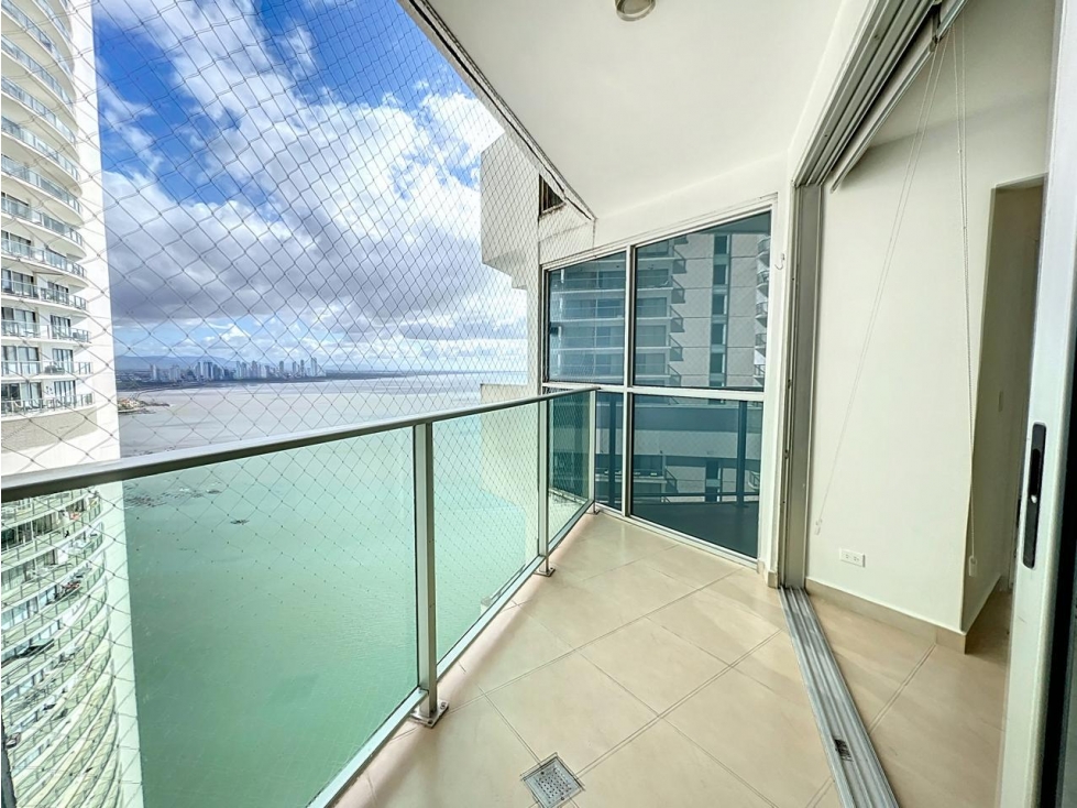 Venta de Apartamento PH Oasis on The Bay 99 m² Piso Alto 2 Rec — foto 3