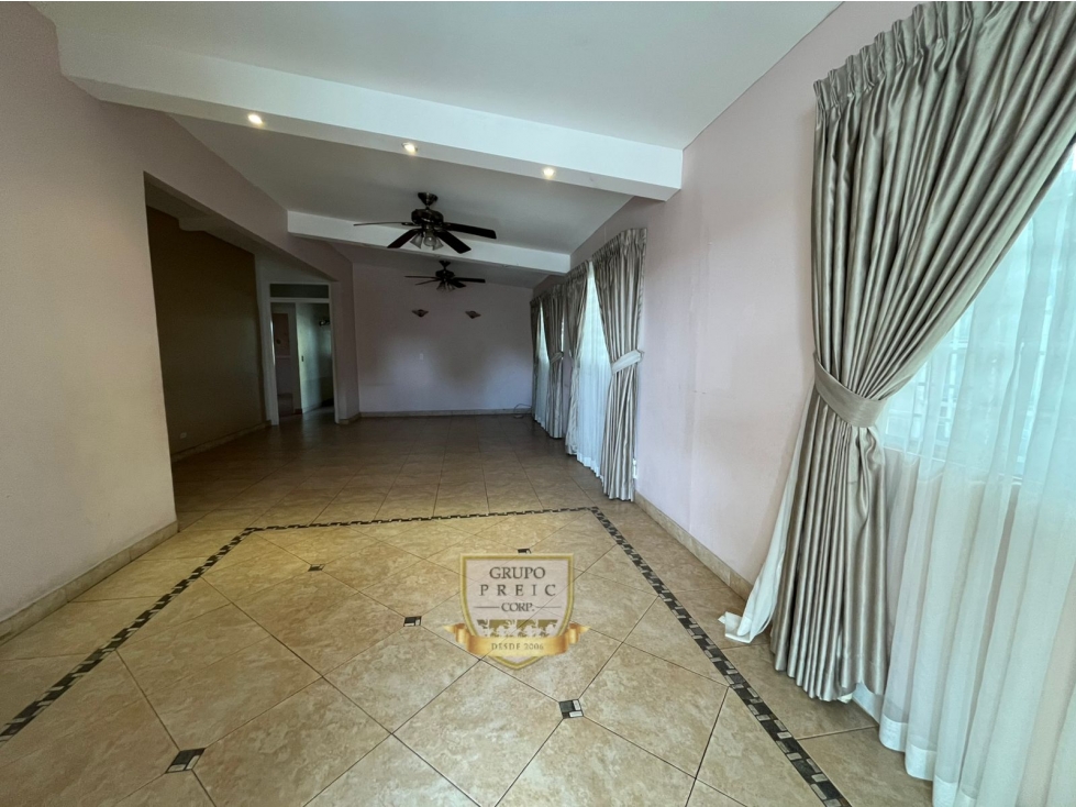 CASA EN CHANIS CON ESTUDIO Y AMPLIO PATIO (C.P) — foto 3