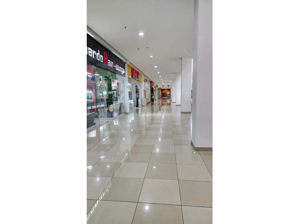 venta de local en el Andes Mall, Excelente. PRECIO REDUCIDO - 5