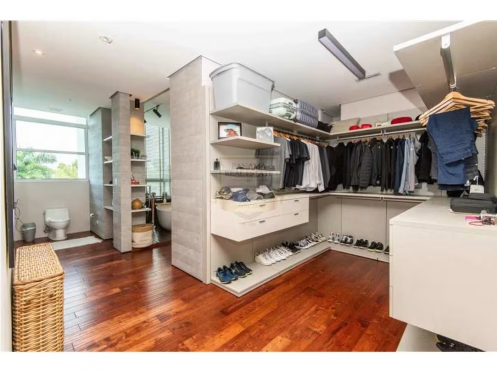 OPORTUNIDAD! REMODELADO - 583 MTS - 4 HABITACIONES - $1,700,000 DL - 6