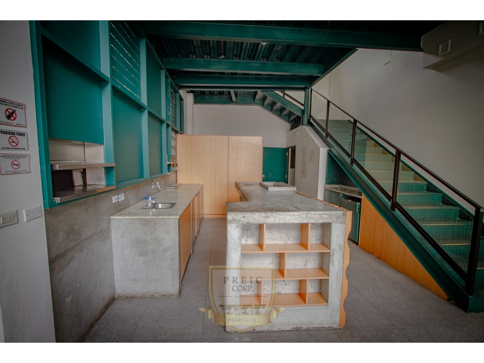 Alquilo local comercial en Plaza de San Francisco L.T - 5