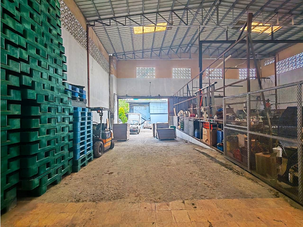 Galera en Venta en Pueblo Nuevo 800 m2 CT - 5