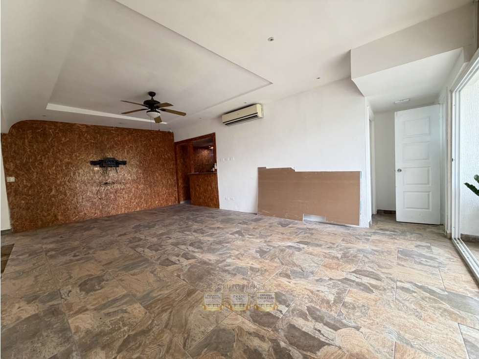 VENTA DE CASA EN BRISAS DEL GOLF REMODELADA — foto 4