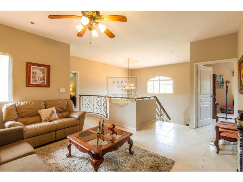 CASA UNIFAMILIAR COSTA SERENA - 661 MTS - 4 RECAMARAS - $1,120,000 DL - 6
