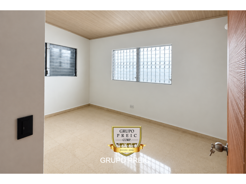 Casa en Venta Parque Lefevre CC — foto 5