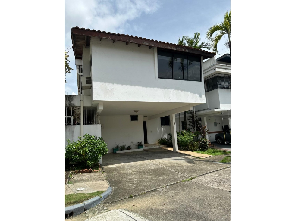 Venta de casa en altos del GOLF LAS PALMERAS | Parque Lefevre