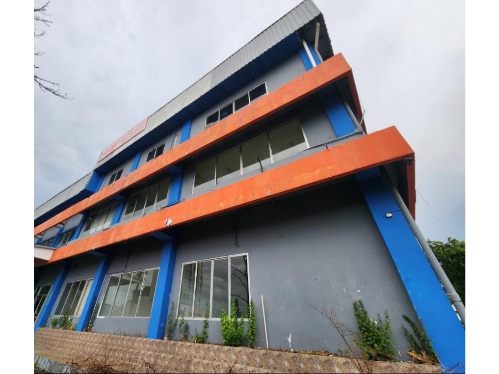 VENTA DE EDIFICIO CON TERRENO AL LADO DEL METRO 12 DE OCTUBRE — foto 6