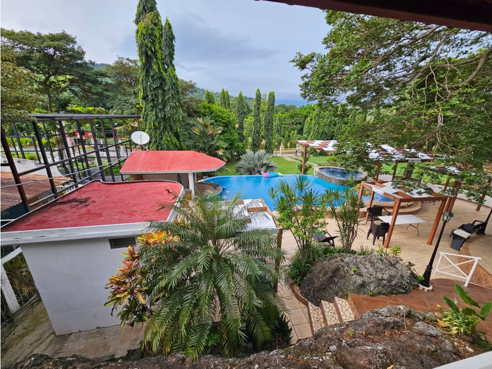 FINCA EN VENTA CON TRES CASAS Y CASA CLUB EN EL ESPAVE - 6