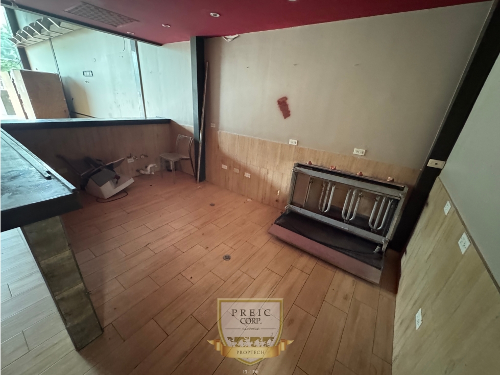 Alquilo local comercial en Plaza de Obarrio L.T - 6