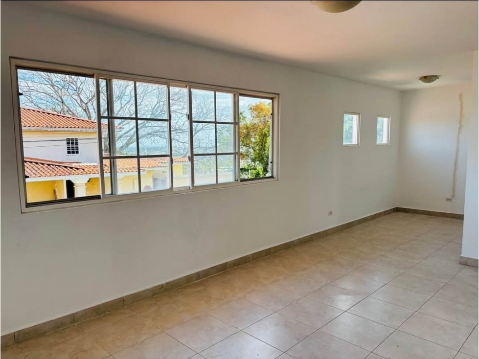ALQUILER DE CASA EN BRISAS DEL GOLF. — foto 2