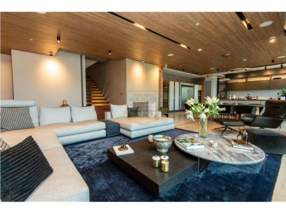 OPORTUNIDAD! REMODELADO - 583 MTS - 4 HABITACIONES - $1,700,000 DL - 2