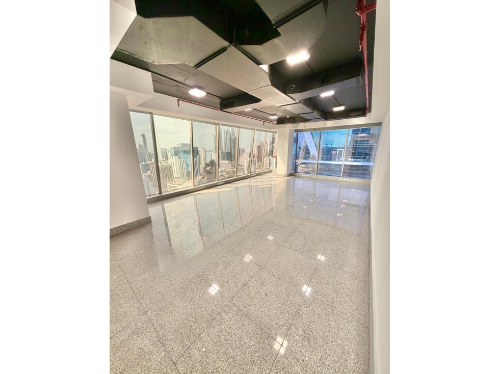 Alquiler y venta de amplia oficina | Twist Tower, Obarrio - 1