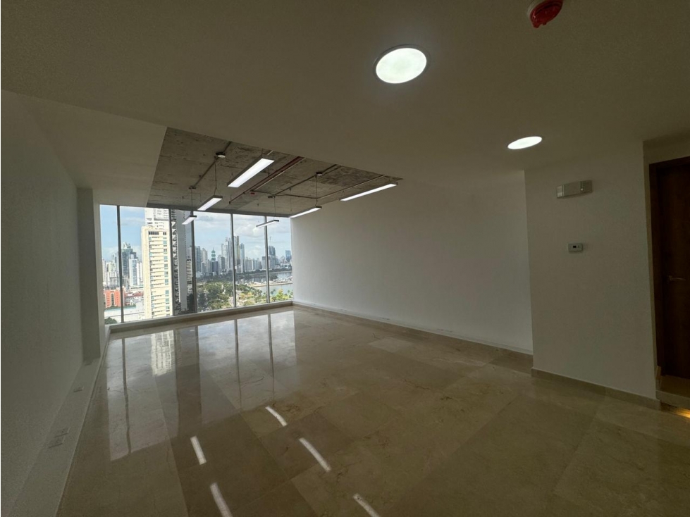 Oficina en Alquiler y Venta en PH BOC (Torre Interplus) | Av Balboa