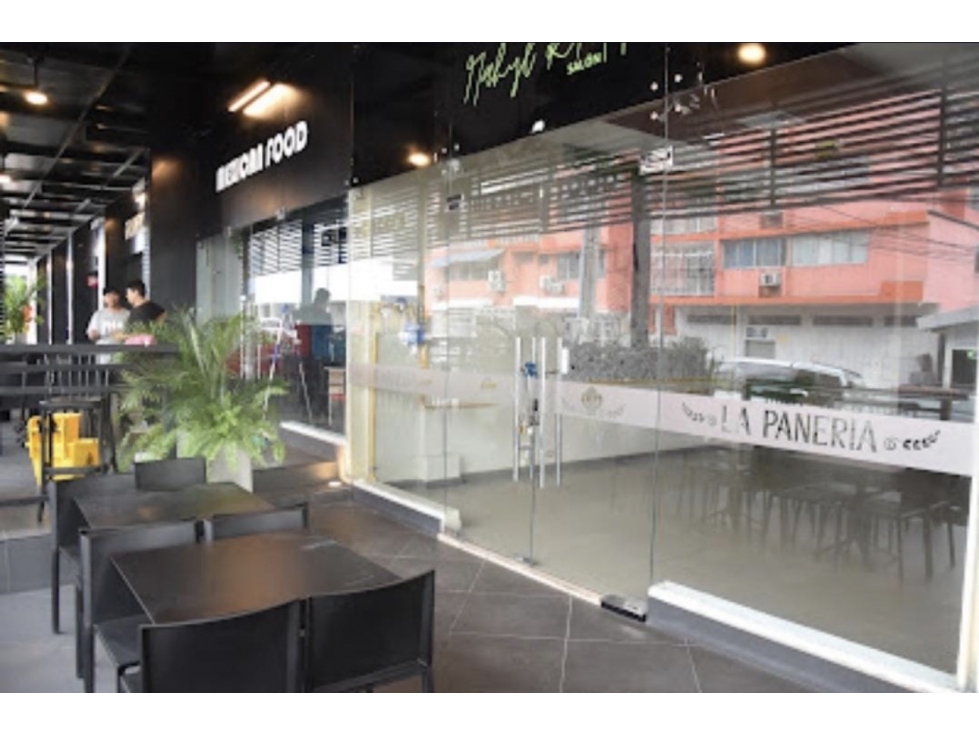 Alquilo Local en plaza comercial de San Francisco L.T