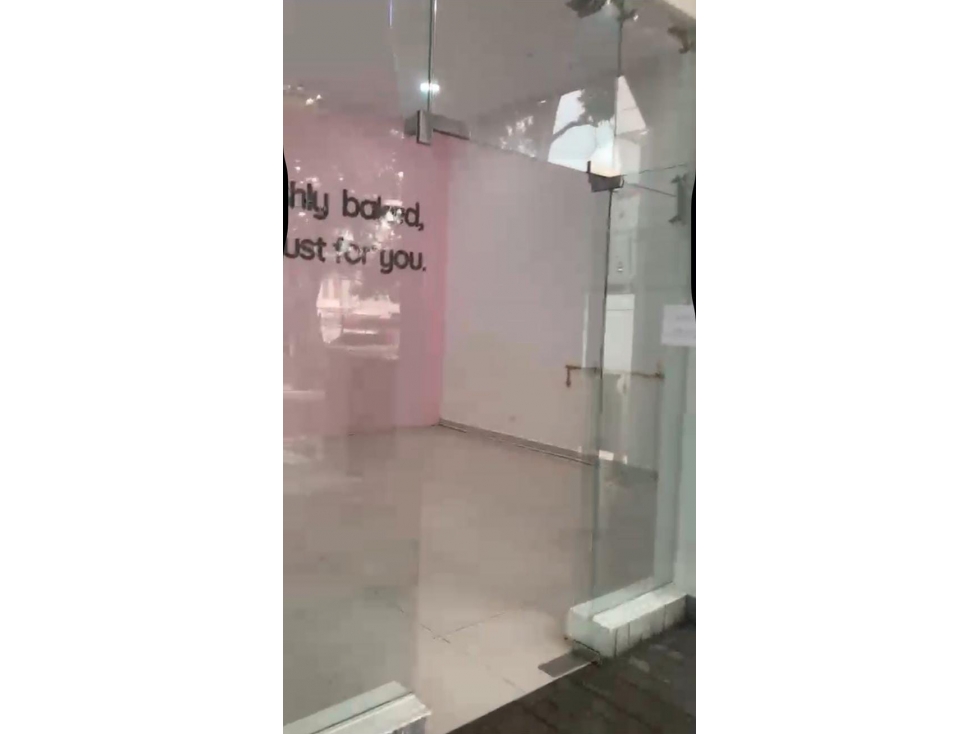 Local comercial cercano a calle 50 LS - 2