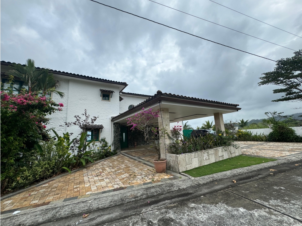 Venta de Casa de Playa Dúplex con Piscina | San Marino, Colón - 2