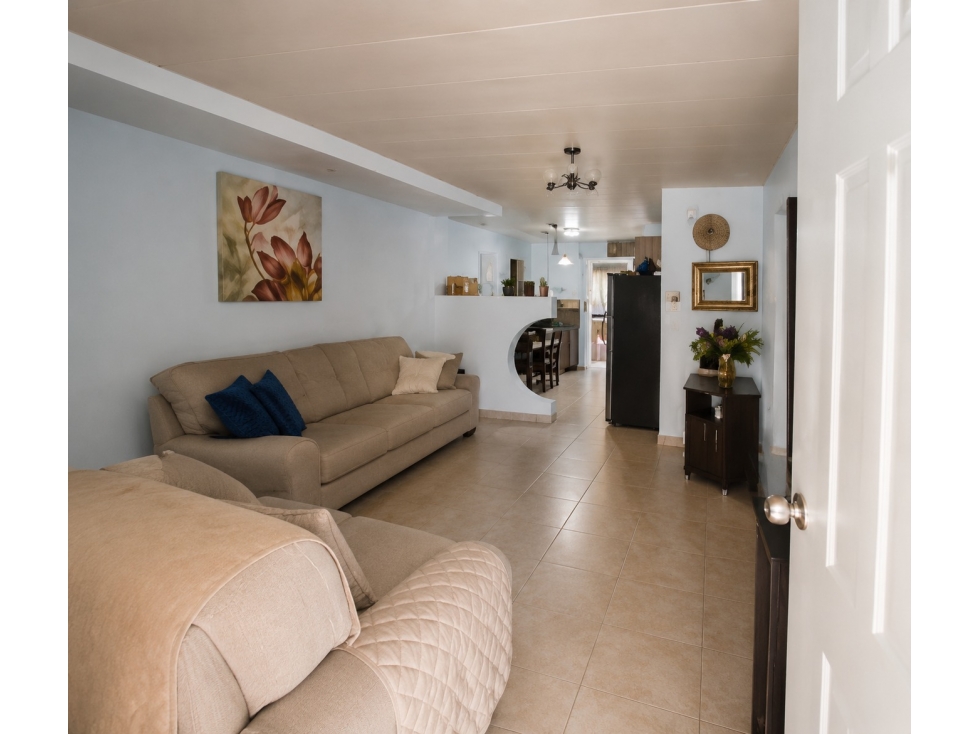 CASA EN VENTA EN CUMBRE NORTE CON PATIO Y GAZEBO (C.P) — foto 3