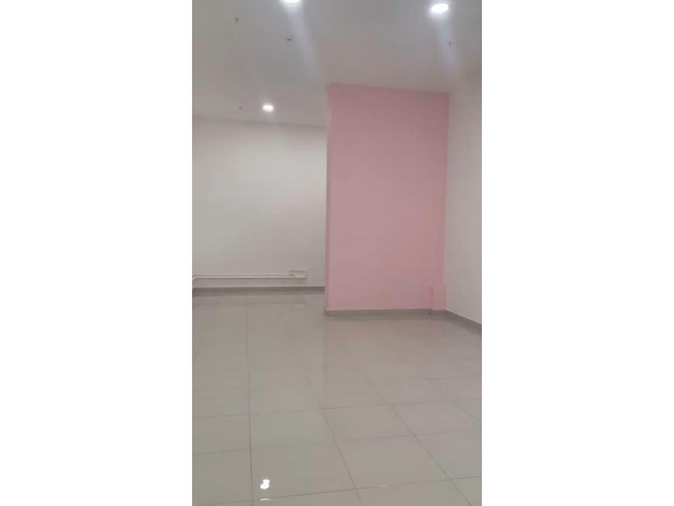 Local comercial cercano a calle 50 LS - 3