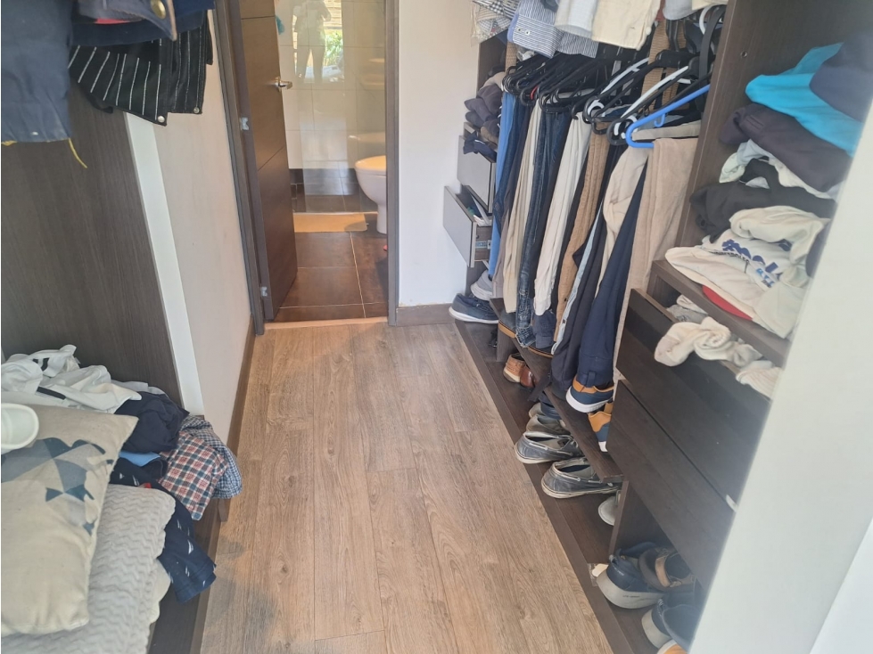 Vendo Iluminado y lindo Apartamento La Calleja Alta — foto 6