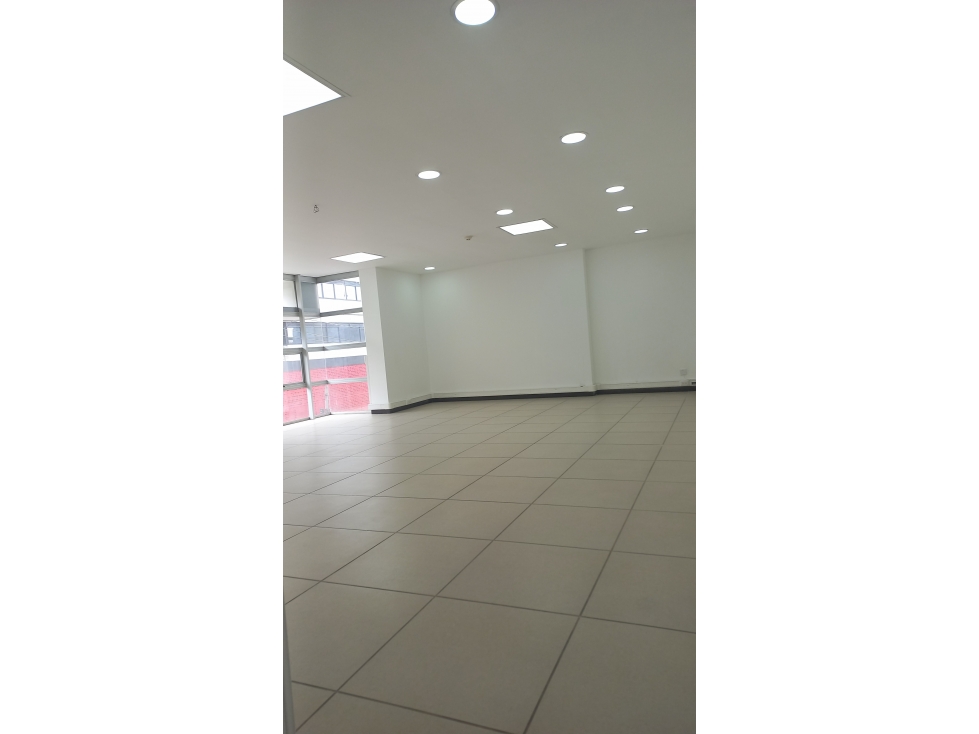 ARRIENDO OFICINA 57MT LA CASTELLANA, BOGOTÁ, D.C. — foto 2