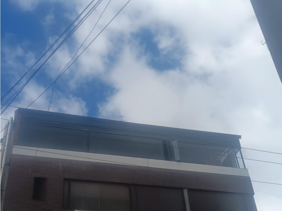 Vendo Oficinas y Bodega Montevideo Bogotá