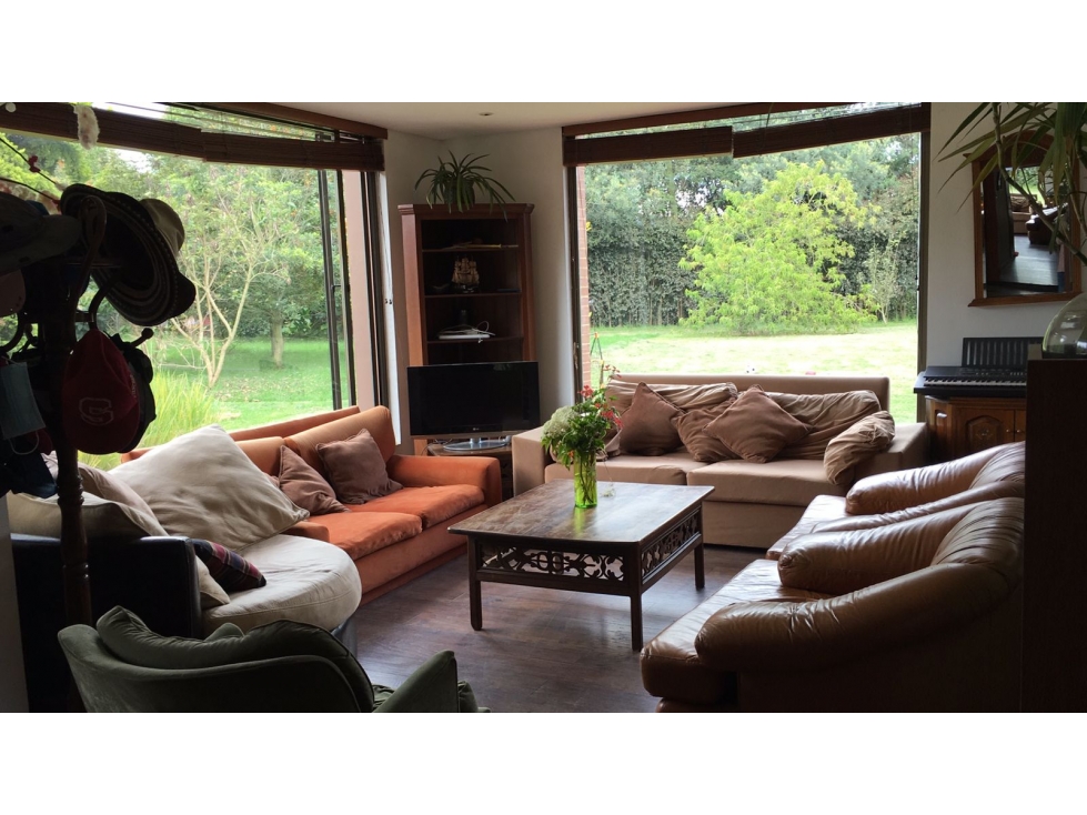 VENDO HERMOSA CASA EN COTA — foto 2