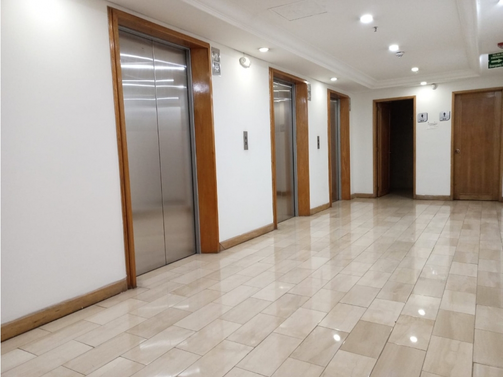 VENDO ARRIENDO OFICINA, WORLD TRADE CENTER — foto 5