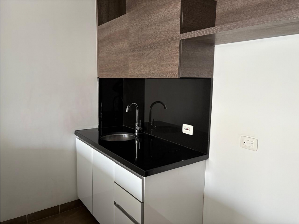 ARRIENDO Lindo Apartamento Iluminado en la Calleja Alta — foto 2