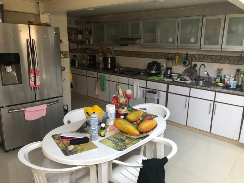 VENDO CASA REMODELADA NIZA CORDOBA - 5
