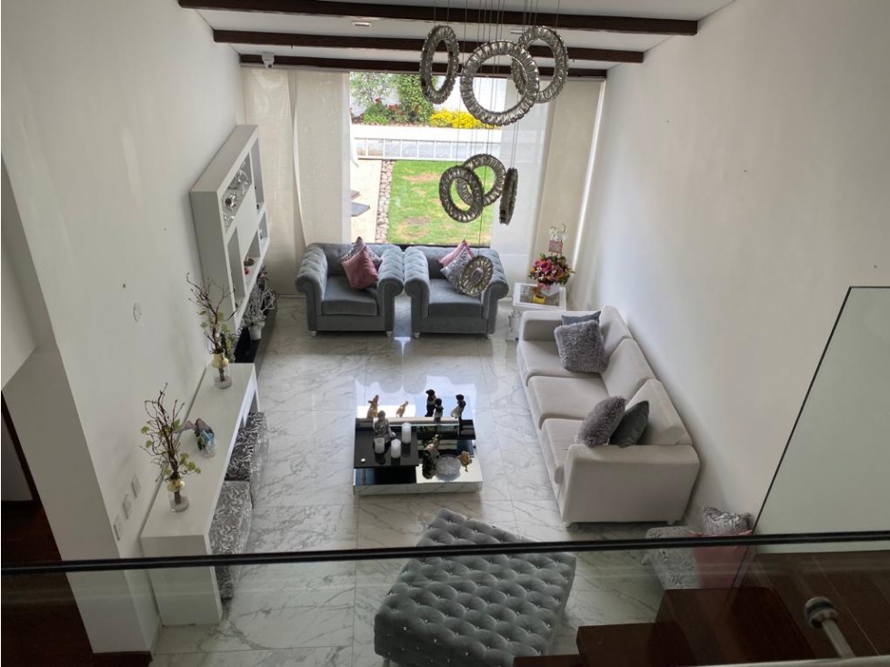 VENDO CASA REMODELADA NIZA ANTIGUA — foto 2