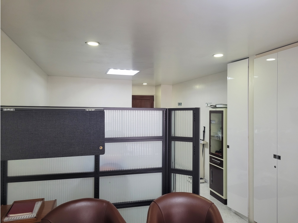 DOS CONSULTORIOS PARA LA VENTA