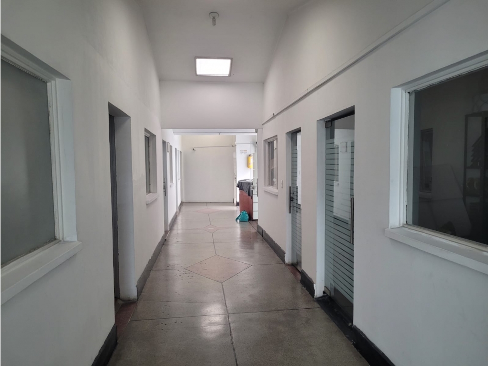 Venta bodega con locales Oportunidad