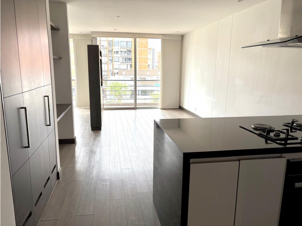ARRIENDO Lindo Apartamento Iluminado en la Calleja Alta